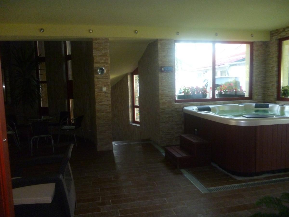 Janoshalma Kiraly Lovastanya Panzio Bed & Breakfast エクステリア 写真